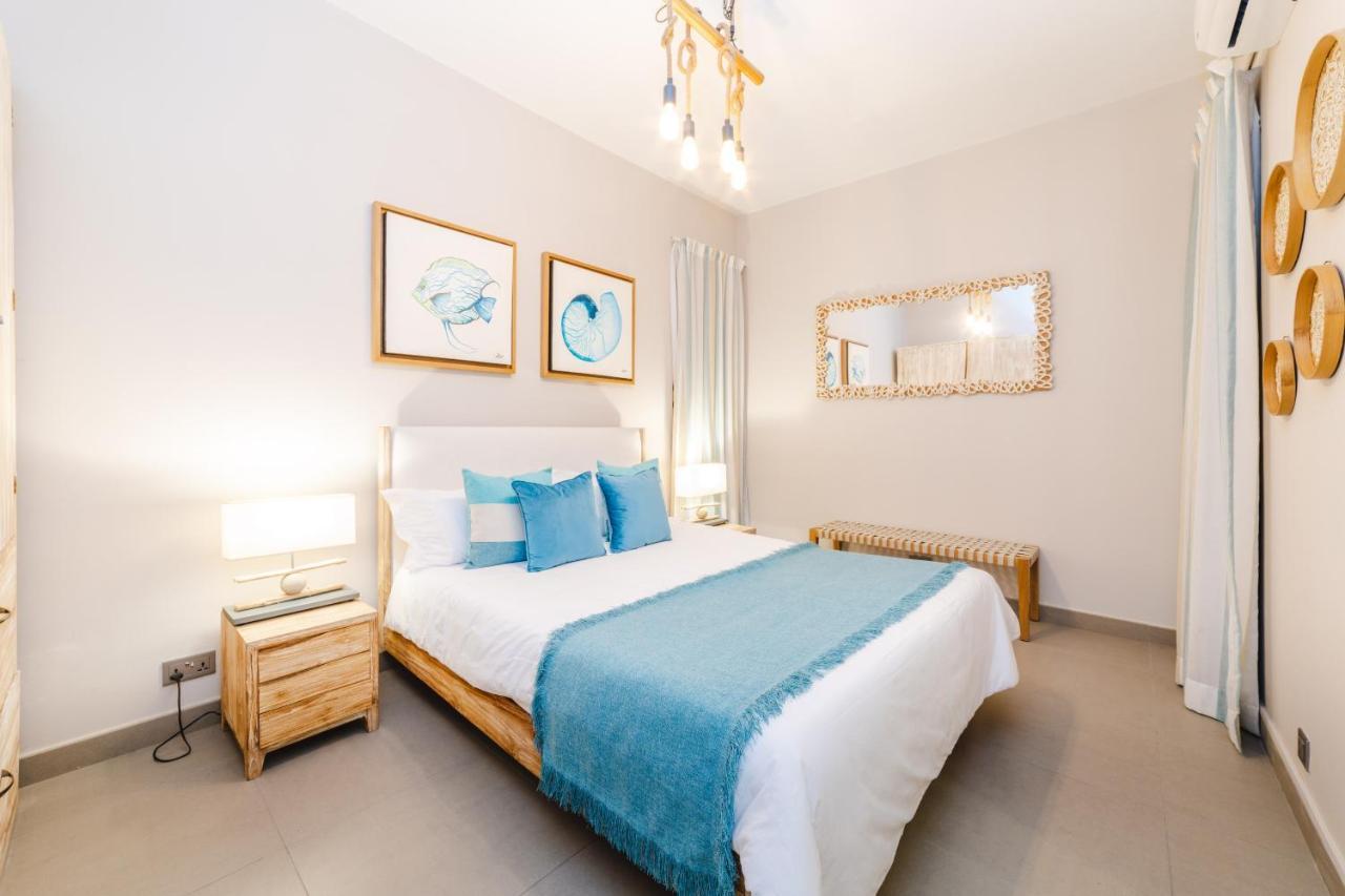 גראנדה באיה One Bay Residence Unit 15 - Penthouse With Private Roof Top, Jacuzzi And Sea View מראה חיצוני תמונה